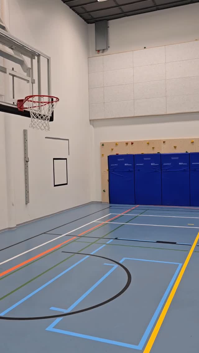 Jokaisen koripalloilijan painajaispyhä🫣😱
Ei haittaa, ehkä sit vaan voimatreeniä tai lepopäivä.

Meillä heitetään ilmapallotkin yhdessä, You never play alone💚 🏀 

#korisperhe #ilmapallo #tyttökoris #pikkusudet #turunriento

@basketballfinland